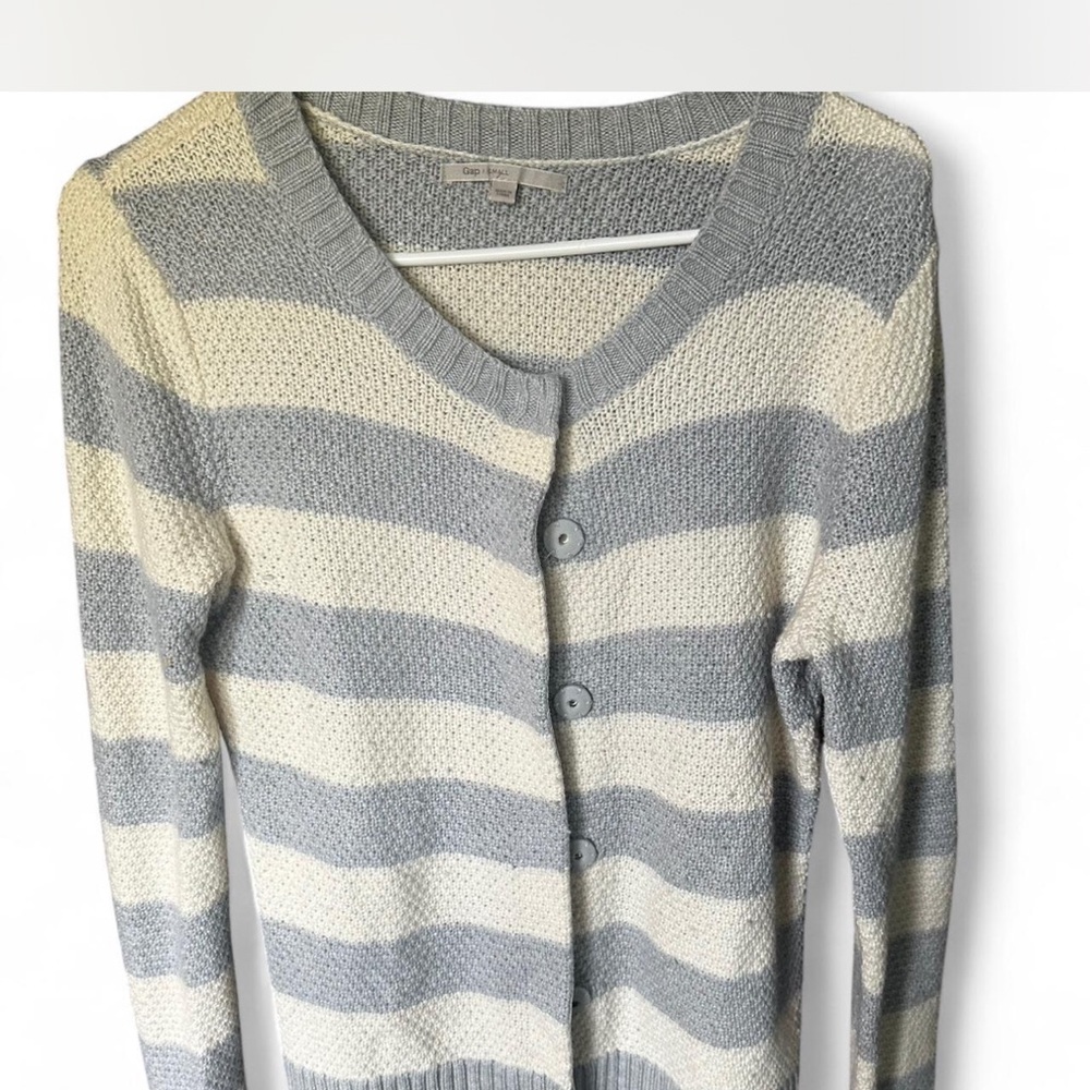 GAP Women's light blue and Cream Striped Cardigan